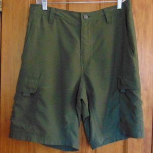 Magellan Outdoors Men's Cargo Shorts  Size 32